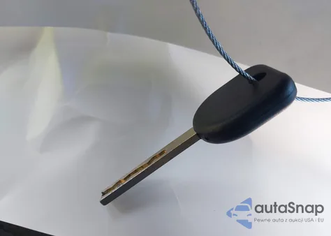 2015 Chevrolet Silverado 1500 z USA, uszkodzony, nr VIN 3GCUKREC8FG221711